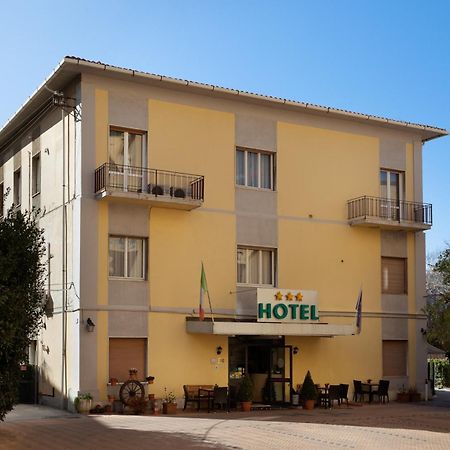 Parking Hotel Giardino Livourne Extérieur photo